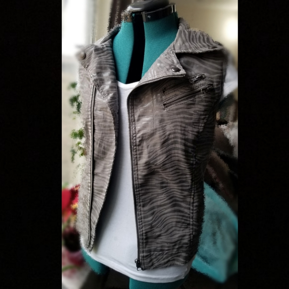 Daytrip tan faux leather vest